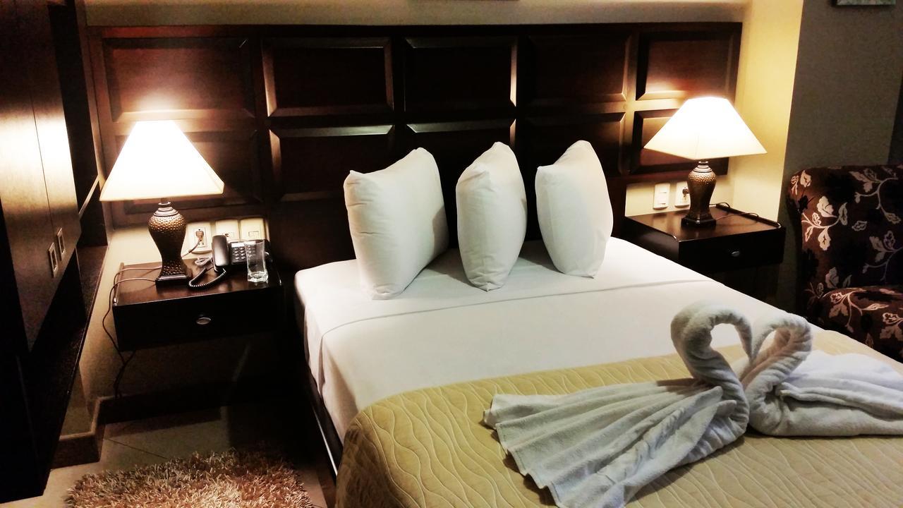 Atlantic Blue Hotel Гуаякиль Экстерьер фото